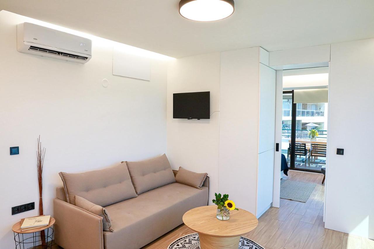 The First Key Luxury & Small Apartment In The Center Of 克桑西 外观 照片