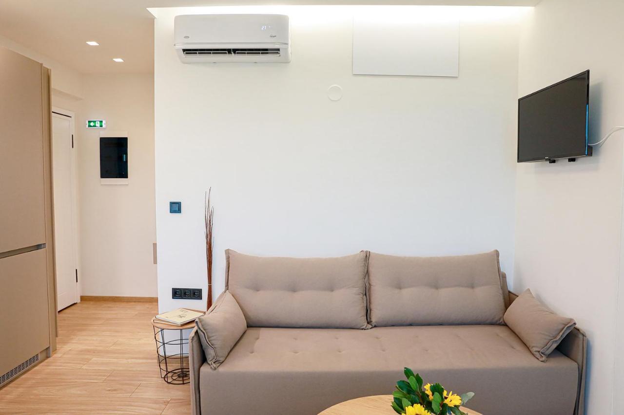 The First Key Luxury & Small Apartment In The Center Of 克桑西 外观 照片