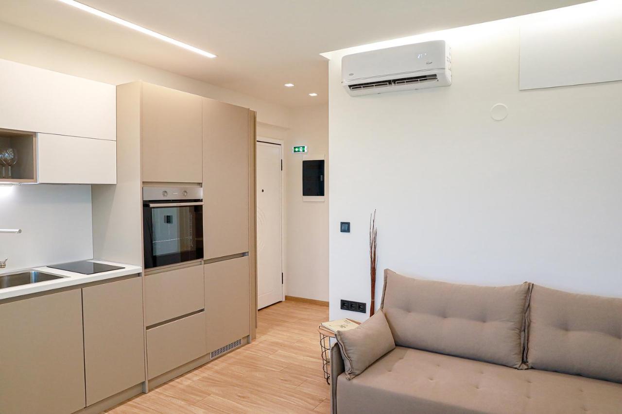 The First Key Luxury & Small Apartment In The Center Of 克桑西 外观 照片