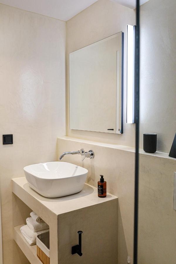 The First Key Luxury & Small Apartment In The Center Of 克桑西 外观 照片